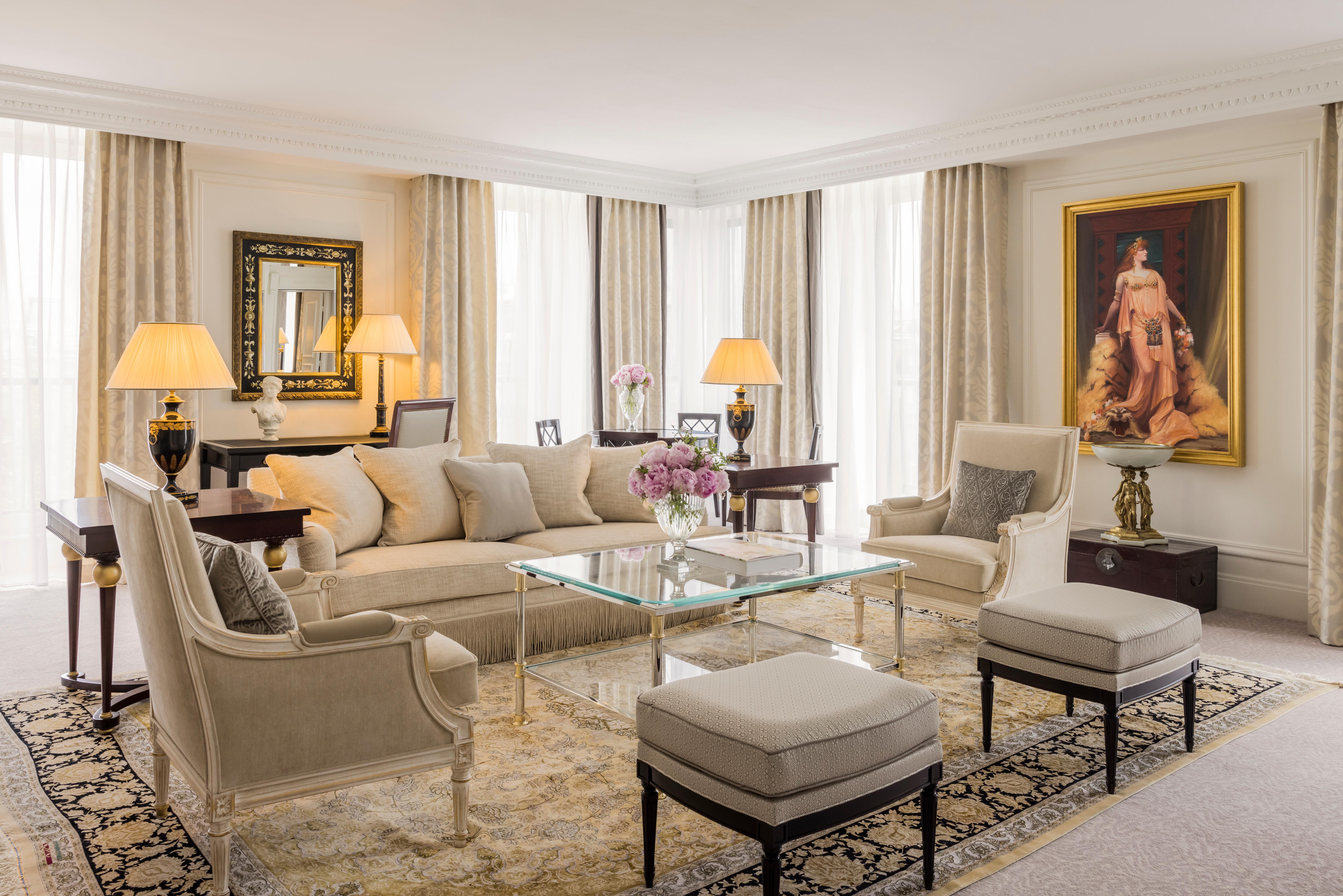 Intercontinental Paris Le Grand By Ihg Hotel Екстериор снимка A living room at the Four Seasons Hotel, London