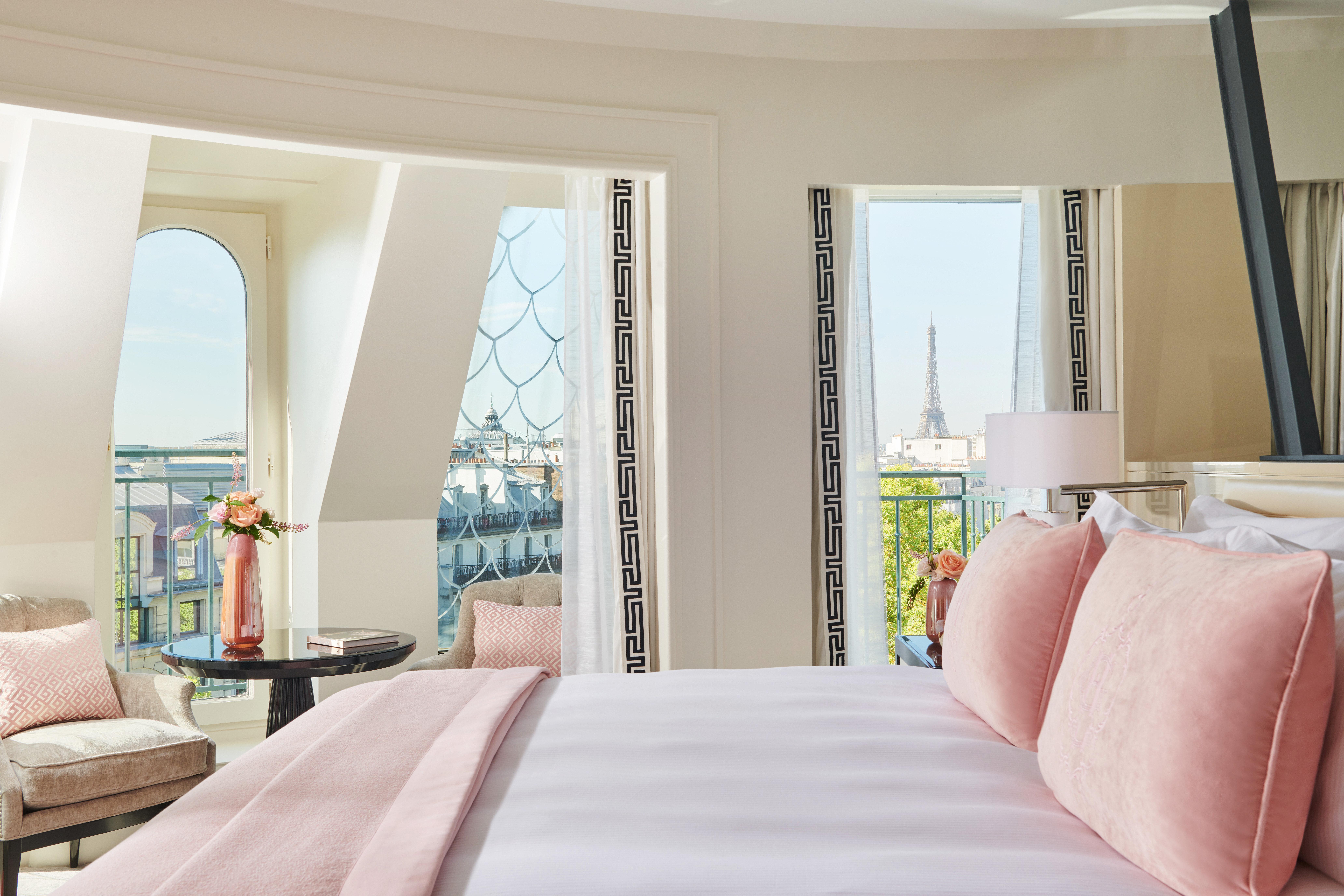 Intercontinental Paris Le Grand By Ihg Hotel Екстериор снимка A suite at the Mandarin Oriental Paris