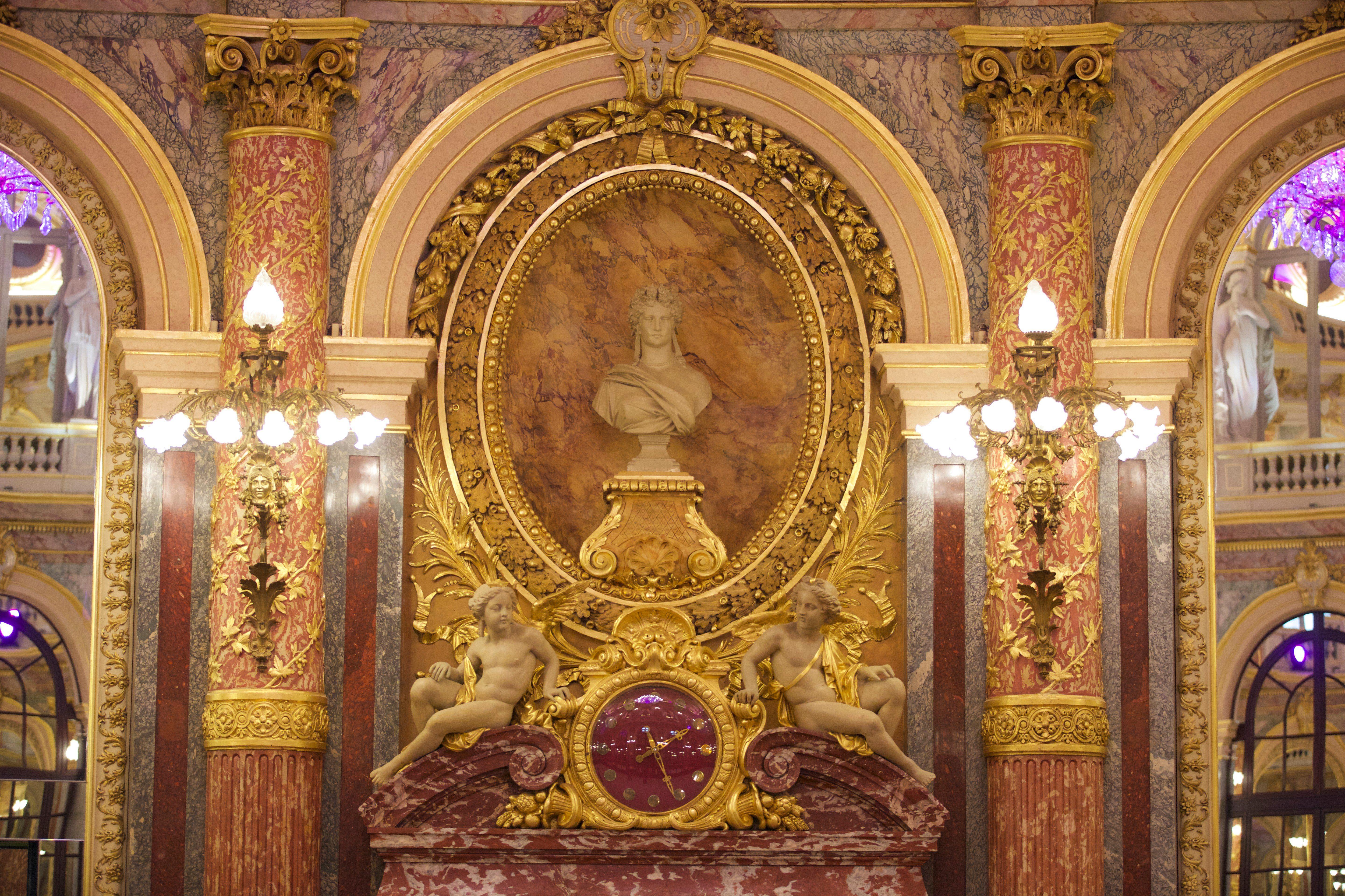 Intercontinental Paris Le Grand By Ihg Hotel Екстериор снимка The tomb of Queen Marie-Antoinette