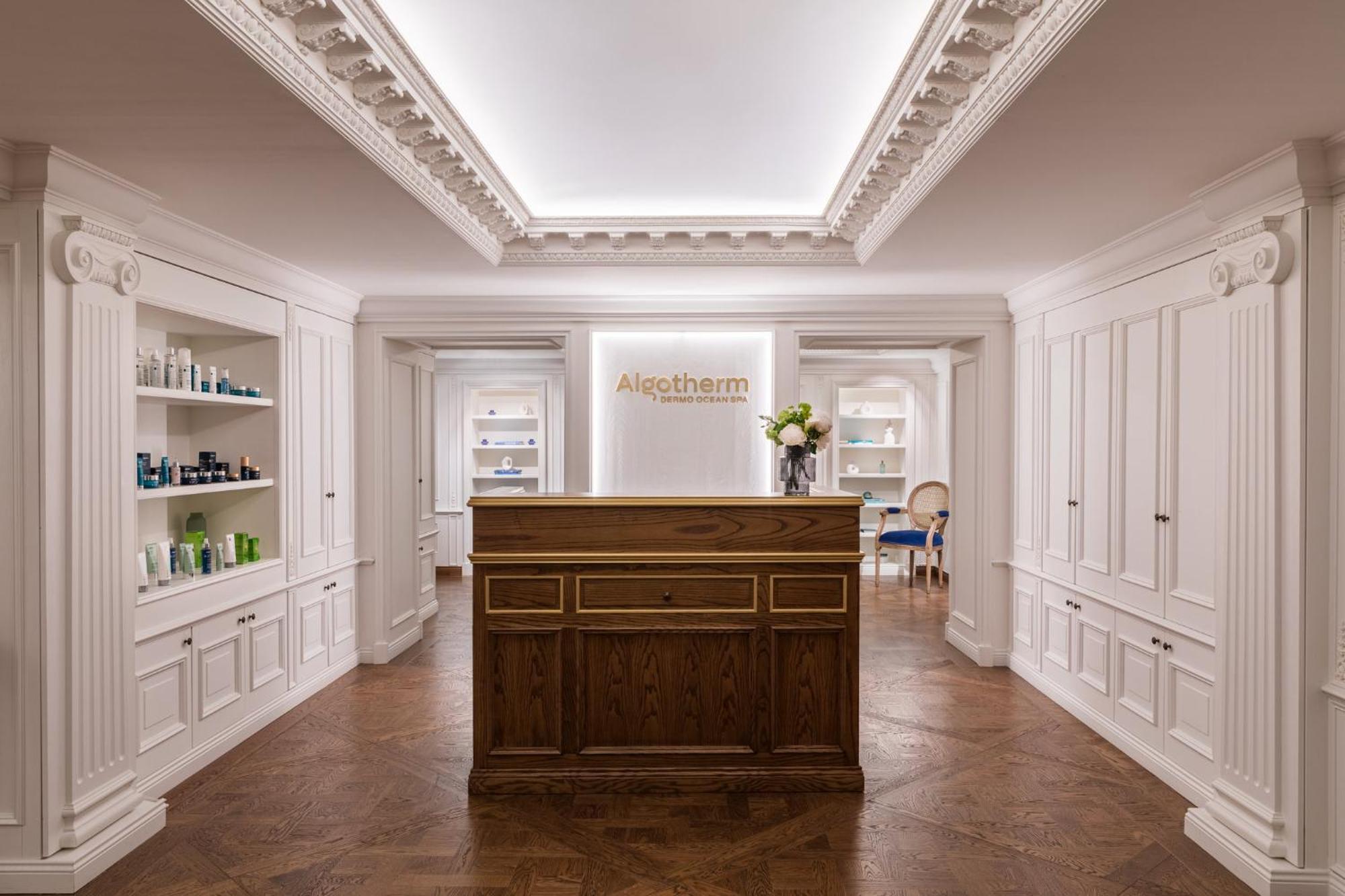 Intercontinental Paris Le Grand By Ihg Hotel Екстериор снимка The Apothecary at The Dorchester